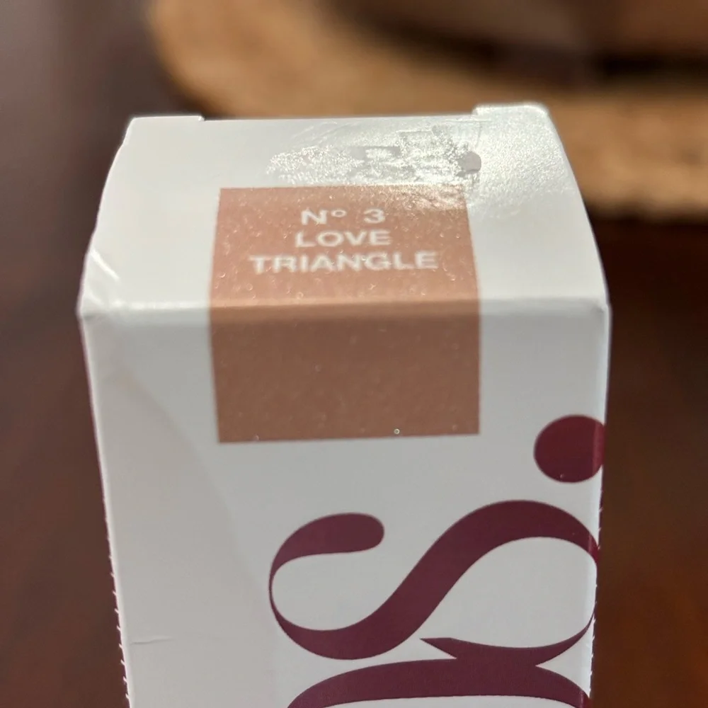 Oil-s Lovebeam Perfector - Radiant Beige Glow No.3 Love Triangle nwt